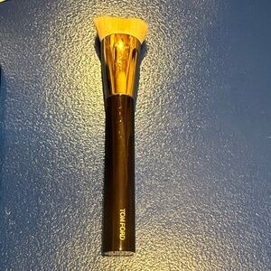 Tom Ford Shade & Illuminate Foundation Brush 2.5